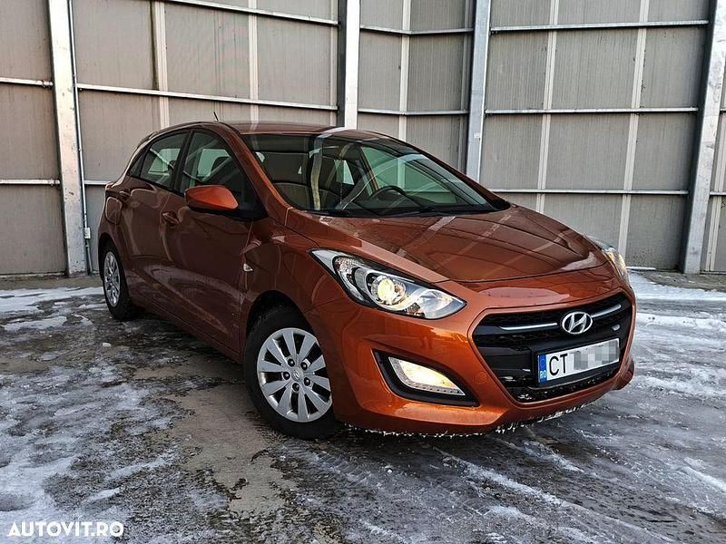 Culoaremaro Utilizat 2016 Hyundai i30 Hatchback | 6.950 EUR (Super Preț) - Imagine 1/4