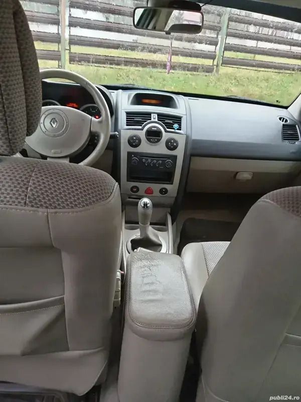 Verde Utilizat 2004 Renault Mégane II Hatchback | 1.000 EUR (Preț OK) - Imagine 1/4