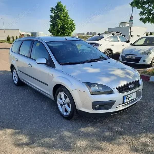 Utilizat 2006 Ford Focus Futura Hatchback | 2.099 EUR (Preț OK) - Imagine 1/4
