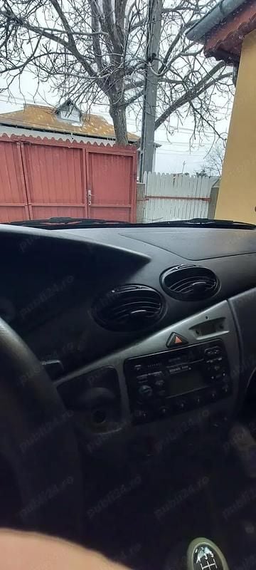 Second-hand Ford Focus 90 CP (66 kW) 2003 Berlinǎ