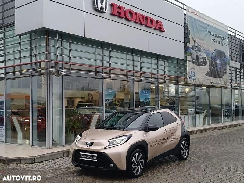 Culoaremaro Utilizat 2025 Toyota Aygo X SUV | 17.989 EUR - Imagine 1/4