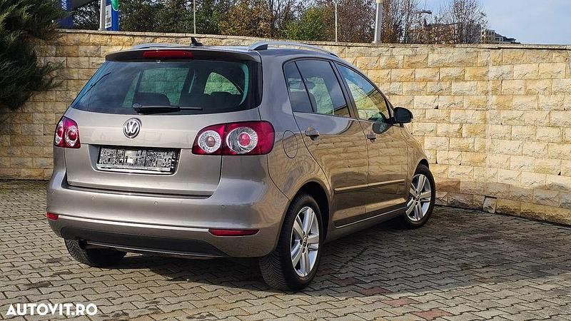 Second-hand VW Golf VII Match 105 CP (77 kW) 2013 Culoarebej Hatchback