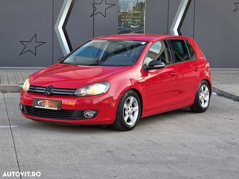 Culoarerosu Utilizat 2011 VW Golf VI Highline Hatchback | 4.990 EUR (Preț OK) - Imagine 1/4