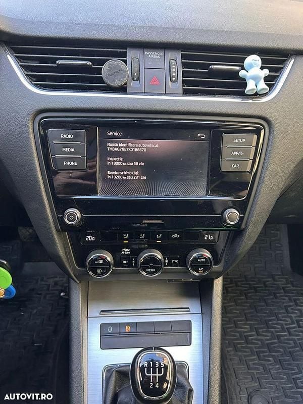 Second-hand Skoda Octavia Active 116 CP (85 kW) 2019 Culoaregri Berlinǎ