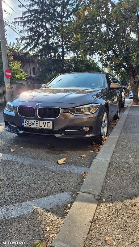 Culoaremaro Utilizat 2014 BMW 320 Sport Line Break | 8.900 EUR - Imagine 1/4