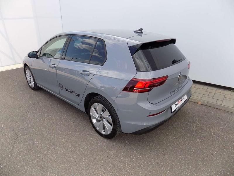 Second-hand VW Golf VIII Life 150 CP (110 kW) 2025 Gri mediu  normal