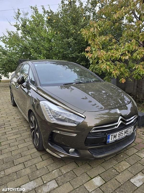 Second-hand Citroën DS5 Sport Chic 160 CP (117 kW) 2012 Culoaremaro Hatchback
