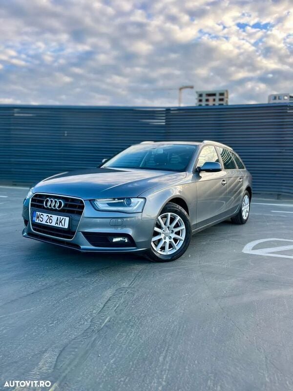 Gri Utilizat 2015 Audi A4 Sport Break | 9.500 EUR (Preț OK) - Imagine 1/4