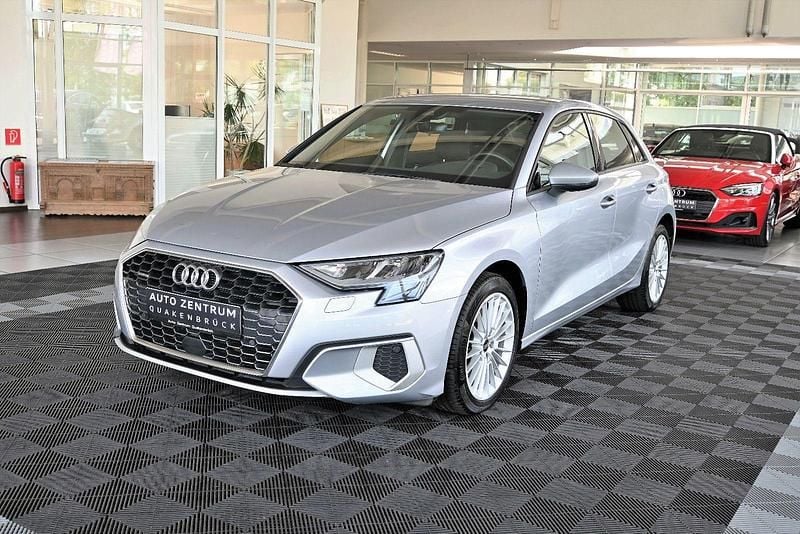 Utilizat 2022 Audi A3 Advanced | 27.779 EUR (Super Preț) - Imagine 1/1