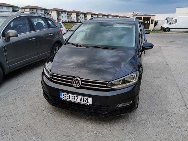 Second-hand VW Touran Comfortline 150 CP (110 kW) 2017 Negru Monovolum