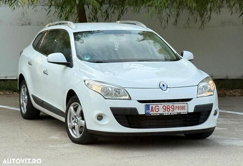Alb Utilizat 2011 Renault Mégane GrandTour Dynamique Break | 3.499 EUR (Preț OK) - Imagine 1/4