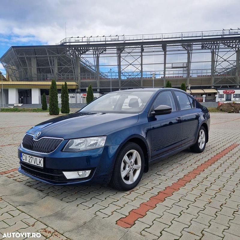 Culoarealbastru Utilizat 2013 Skoda Octavia Berlinǎ | 7.900 EUR (Scump) - Imagine 1/4