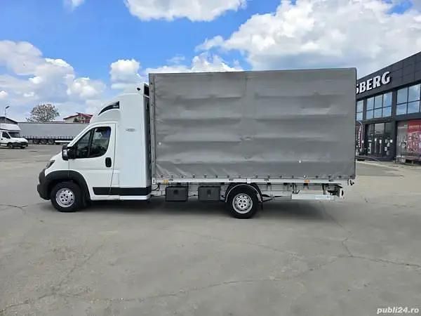 Second-hand Peugeot Boxer 121 CP (88 kW) 2021 Van