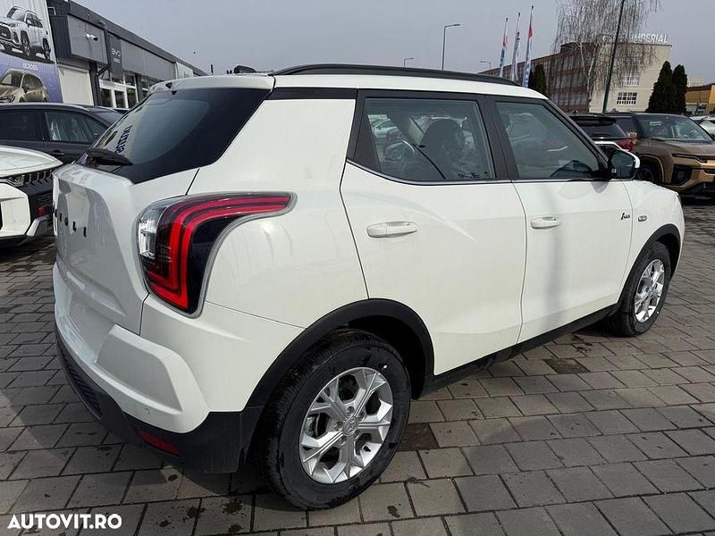 Second-hand Ssangyong (KGM) Tivoli 163 CP (119 kW) 2024 Culoarebej SUV