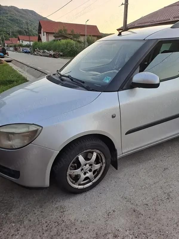 Utilizat 2007 Skoda Roomster SE Break | 2.500 EUR - Imagine 1/4