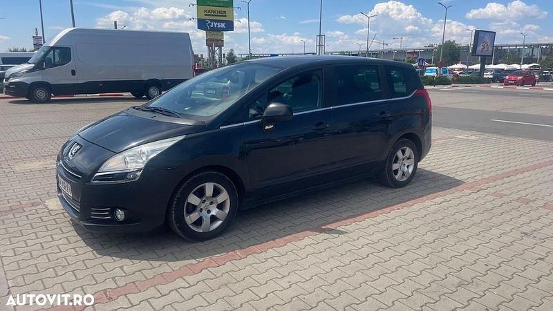 Culoarealbastru Utilizat 2011 Peugeot 5008 Access Monovolum | 4.050 EUR (Preț bun) - Imagine 1/4