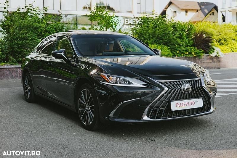 Culoarenegru Utilizat 2023 Lexus ES300H Executive Line Berlinǎ | 36.000 EUR - Imagine 1/4