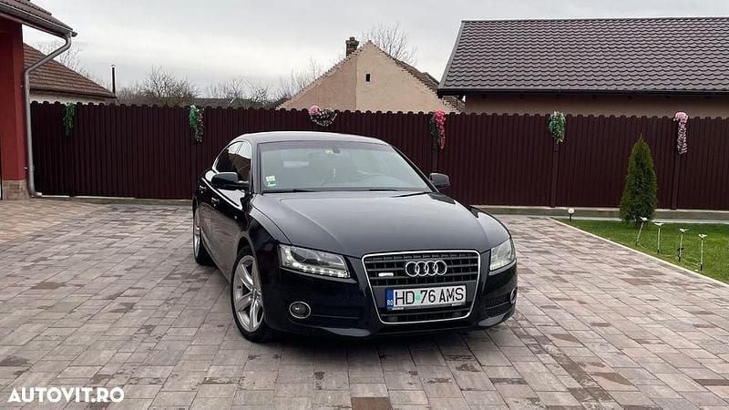 Culoarenegru Utilizat 2010 Audi A5 S-Line Berlinǎ | 7.389 EUR (Preț OK) - Imagine 1/4