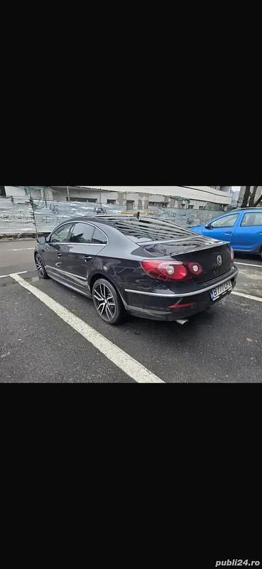 Second-hand VW Passat R-line 170 CP (125 kW) 2011 Berlinǎ