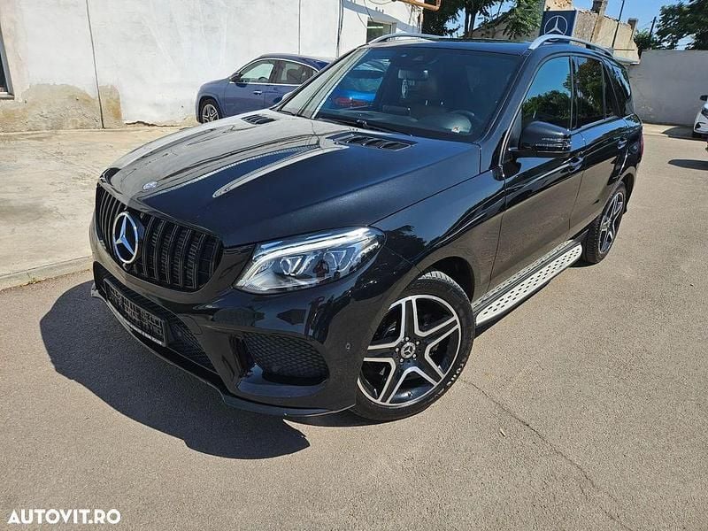 Culoarenegru Utilizat 2017 Mercedes GLE350 SUV | 33.800 EUR (Puțin scump) - Imagine 1/4