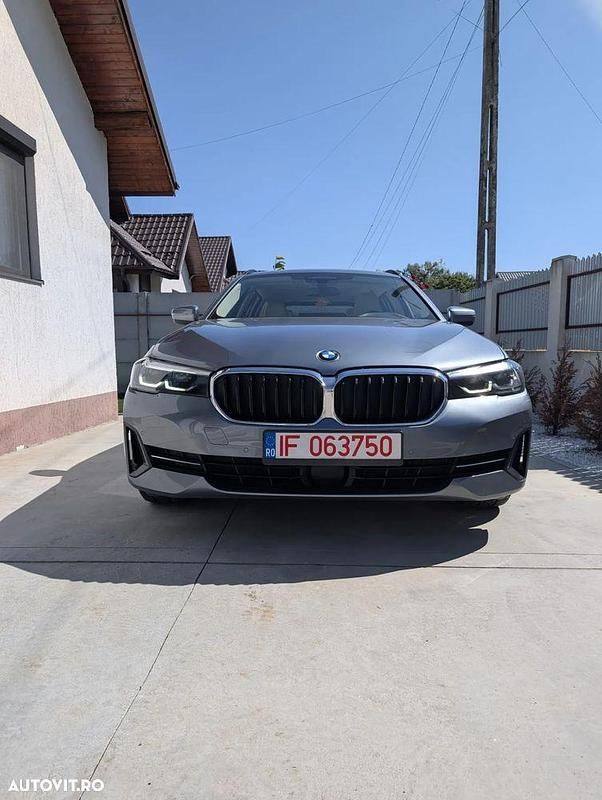 Culoaregri Utilizat 2021 BMW 530e Shadowline Break | 30.300 EUR (Preț OK) - Imagine 1/4