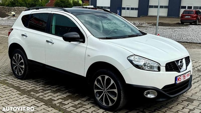 Second-hand Nissan Qashqai N-Connecta 130 CP (95 kW) 2013 Culoarealb SUV