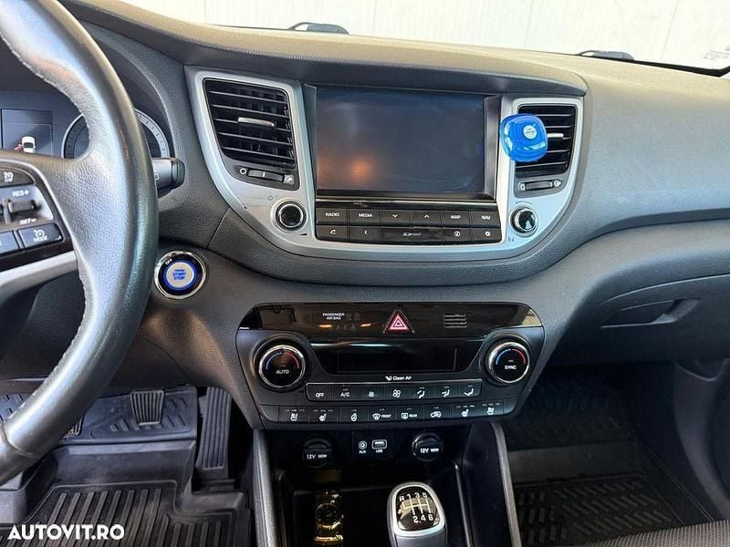 Second-hand Hyundai Tucson Passion Plus 136 CP (100 kW) 2017 Culoarealb SUV