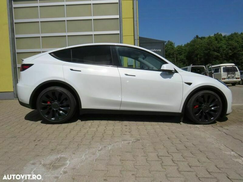 Văndută Tesla Model Y Performance Dua. mașini secondhand de vânzare