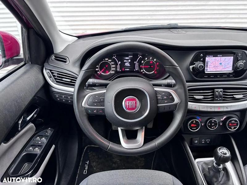 Second-hand Fiat Tipo Easy 95 CP (69 kW) 2017 Culoarerosu Berlinǎ