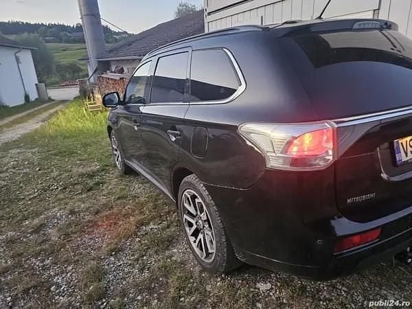 Utilizat 2014 Mitsubishi Outlander SUV | 8.700 EUR - Imagine 1/4
