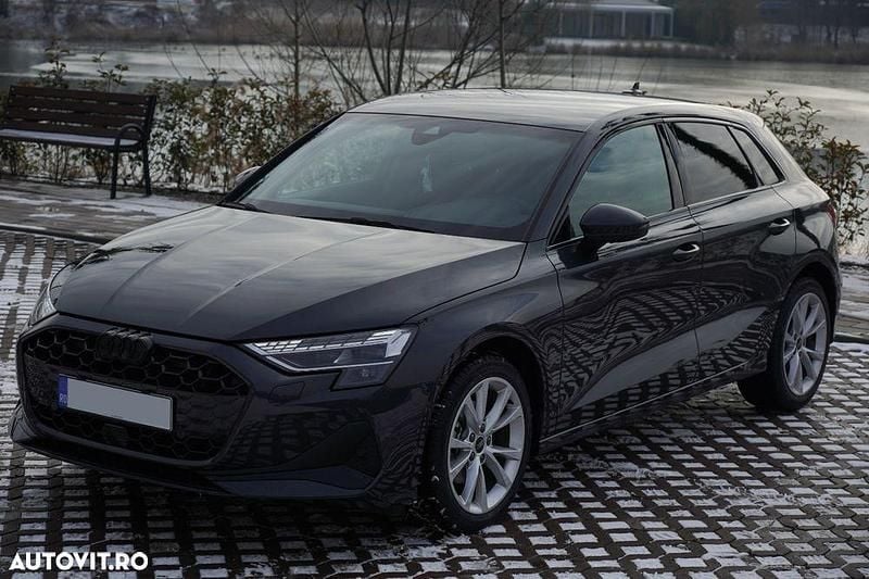 Culoaregri Utilizat 2024 Audi A3 Design Hatchback | 23.900 EUR (Preț OK) - Imagine 1/4