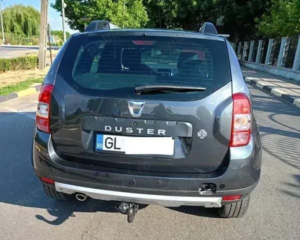 Gri Utilizat 2015 Dacia Duster Prestige SUV | 8.700 EUR (Preț OK) - Imagine 1/4