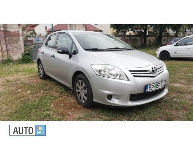 Gri Utilizat 2012 Toyota Auris Hatchback | 5.690 EUR - Imagine 1/3