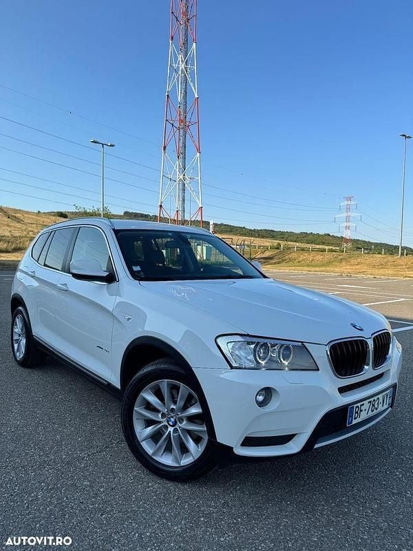 Alb Utilizat 2011 BMW X3 SUV | 10.200 EUR (Preț OK) - Imagine 1/4