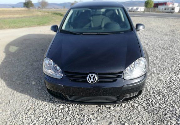 Negru Utilizat 2005 VW Golf V Hatchback | 3.150 EUR (Puțin scump) - Imagine 1/4