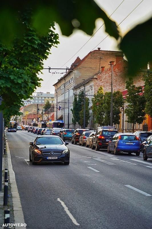 Second-hand Mercedes E350 Avantgarde 299 CP (219 kW) 2018 Culoarenegru Coupe