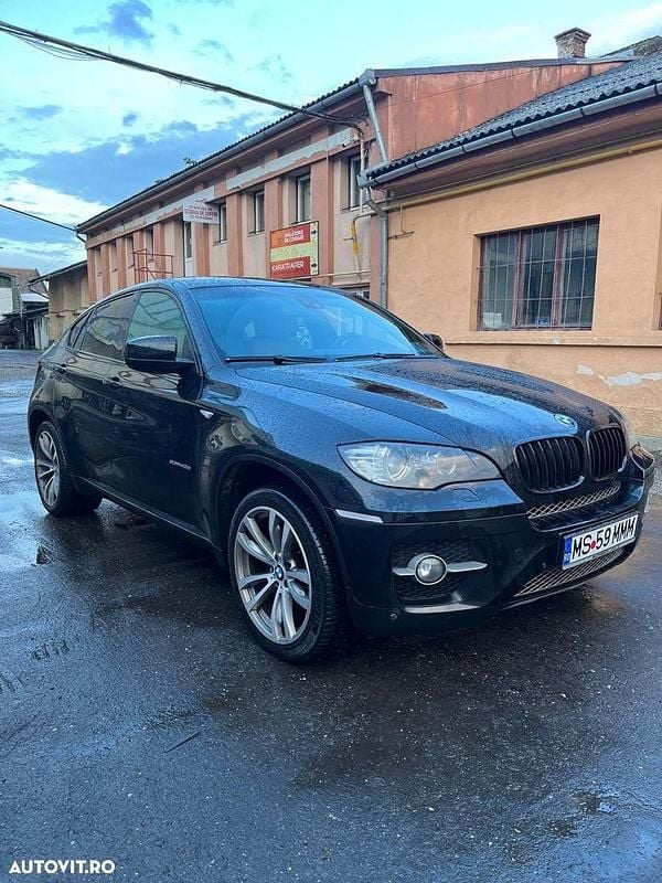 Culoarenegru Utilizat 2011 BMW X6 SUV | 12.500 EUR (Preț bun) - Imagine 1/4