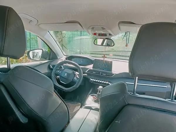 Negru Utilizat 2017 Peugeot 5008 Monovolum | 14.400 EUR (Scump) - Imagine 1/4