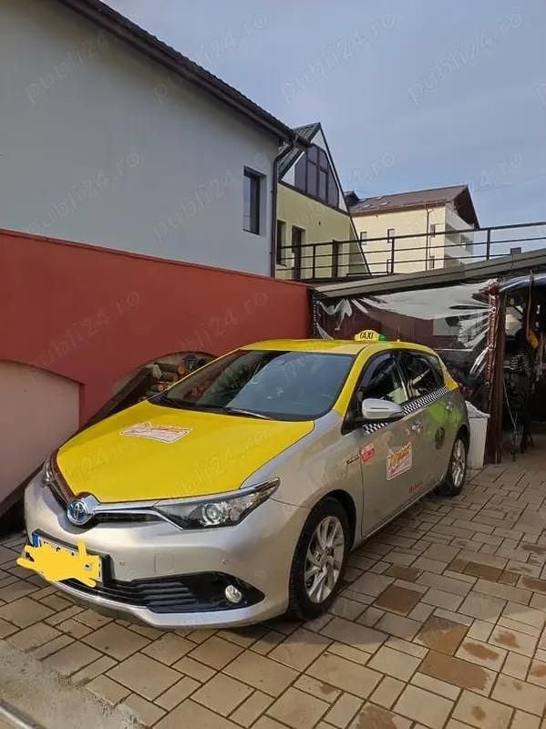Utilizat 2018 Toyota Auris Hybrid Hatchback | 13.000 EUR - Imagine 1/3