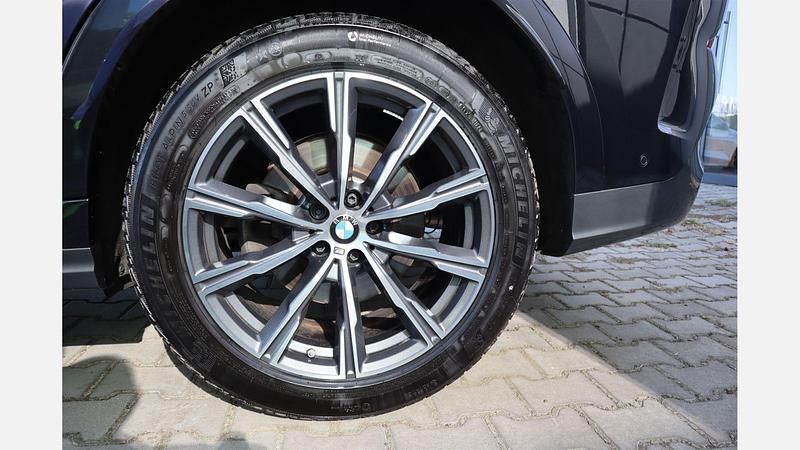 Second-hand BMW X6 M Sport 340 CP (250 kW) 2024 Black sapphire metallic metalizat SUV