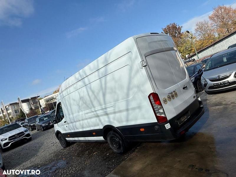 Second-hand Ford Transit 130 CP (95 kW) 2022 Alb Monovolum