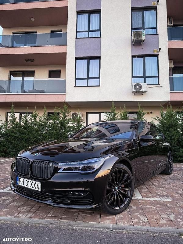 Culoaremaro Utilizat 2016 BMW 750L Comfort Edition Berlinǎ | 28.000 EUR - Imagine 1/4