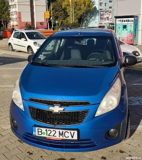Second-hand Chevrolet Spark 68 CP (50 kW) 2010 Albastru Hatchback