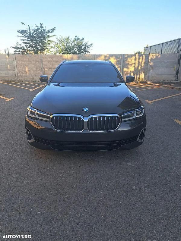 Culoaregri Utilizat 2022 BMW 520 Luxury Line Berlinǎ | 28.490 EUR (Preț OK) - Imagine 1/4