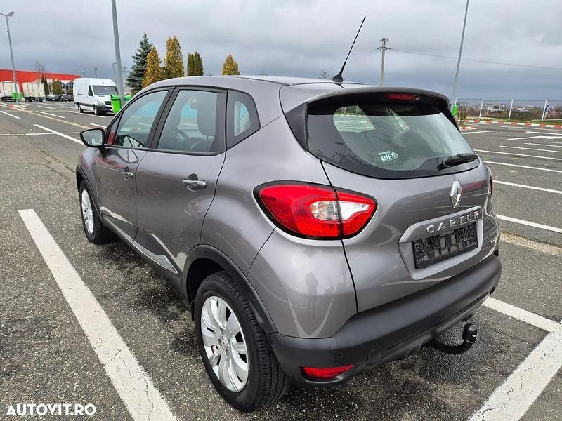 Second-hand Renault Captur Dynamique 110 CP (80 kW) 2017 Culoaregri SUV