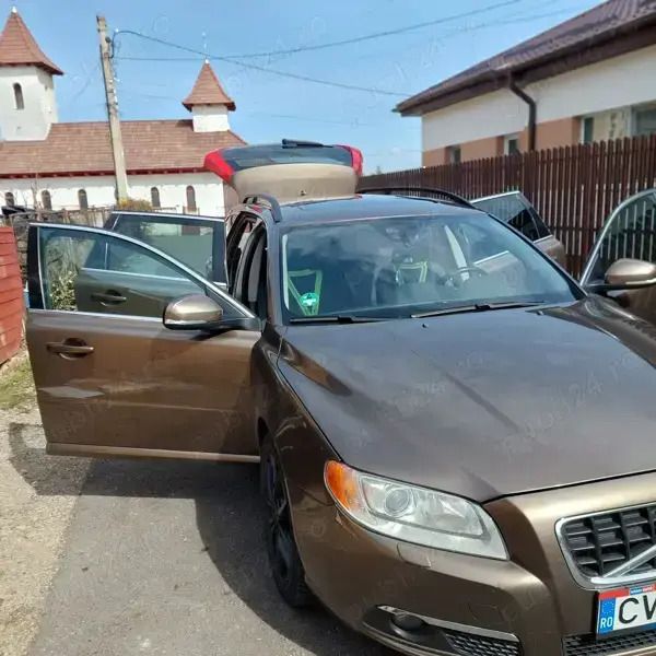 Second-hand Volvo V70 84 CP (61 kW) 2012 Maro Break