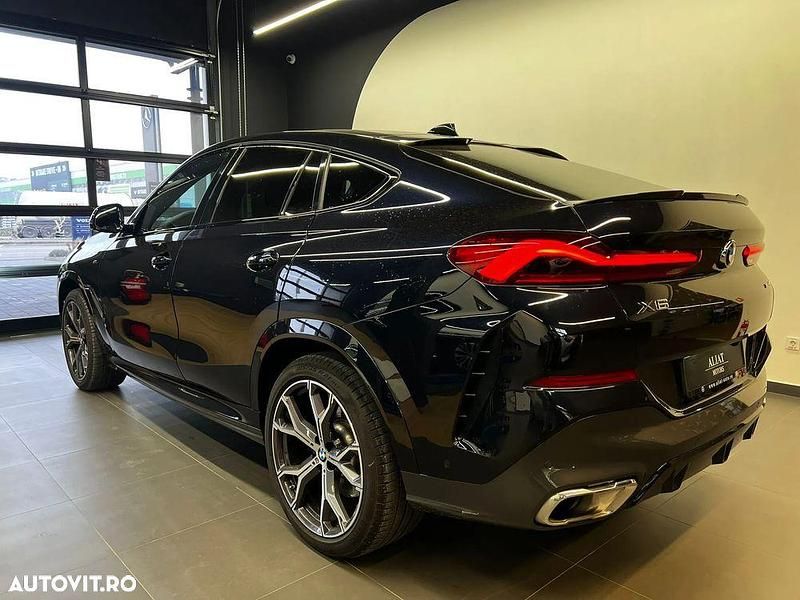 Second-hand BMW X6 Sport Line 340 CP (250 kW) 2022 Culoarenegru SUV