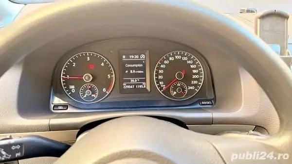 Second-hand VW Touran 110 CP (80 kW) 2012 Monovolum