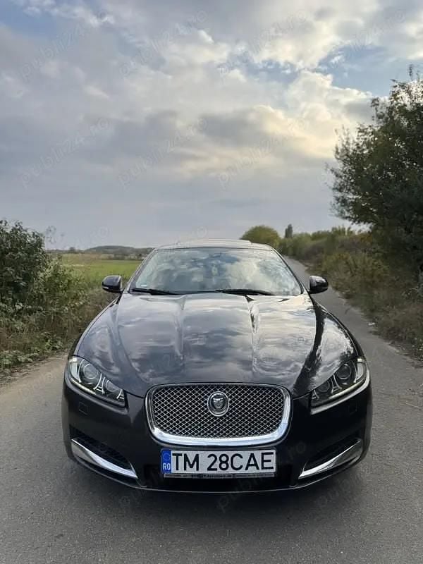 Second-hand Jaguar XF 200 CP (147 kW) 2012 Negru Berlinǎ