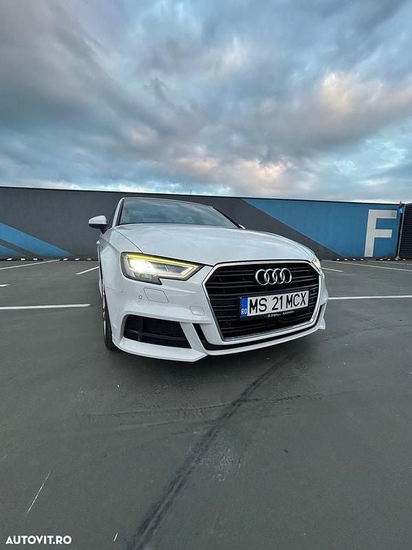 Culoarealb Utilizat 2018 Audi A3 Ambition Berlinǎ | 14.500 EUR (Preț OK) - Imagine 1/4